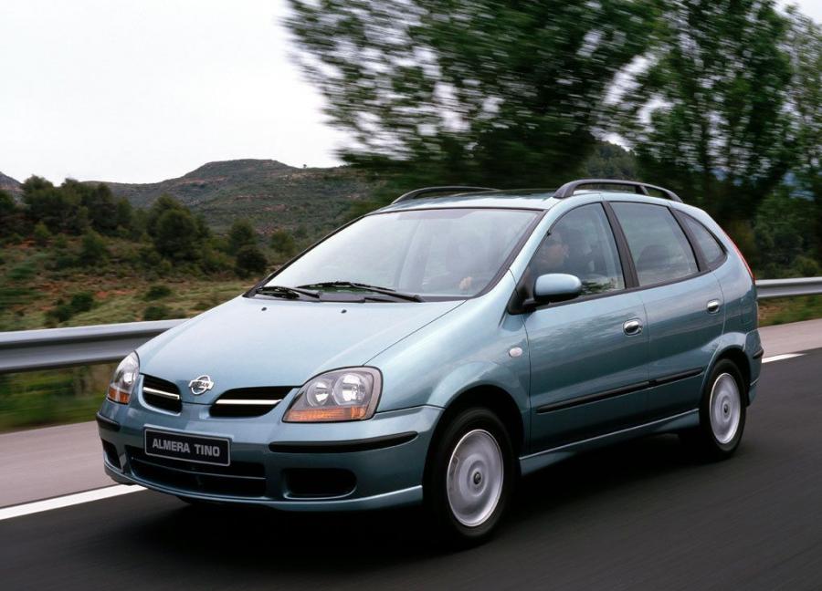  Nissan Almera Tino 2000 года  (фото 17 из 18)